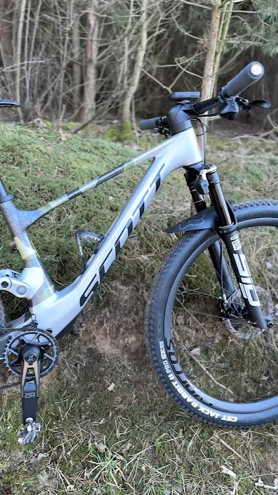 The new Scott Spark RC World Cup 2025🔥💨 Rock Shox Flight Attendant 🚀 #capeepic #scott #rockshox
