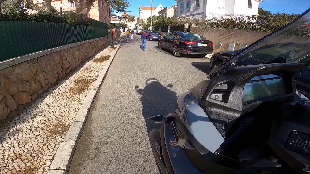 Tricity 300 fast & safest urban mobility