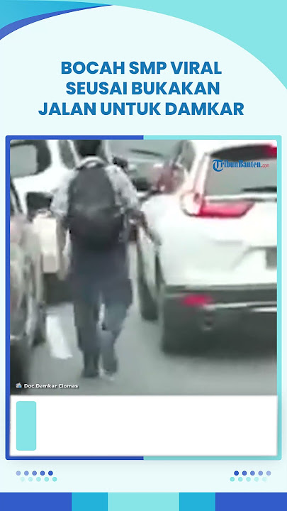 Masih Pakai Seragam Sekolah, Aksi Bocah SMP Bukakan Jalan untuk Mobil Damkar Tuai Pujian