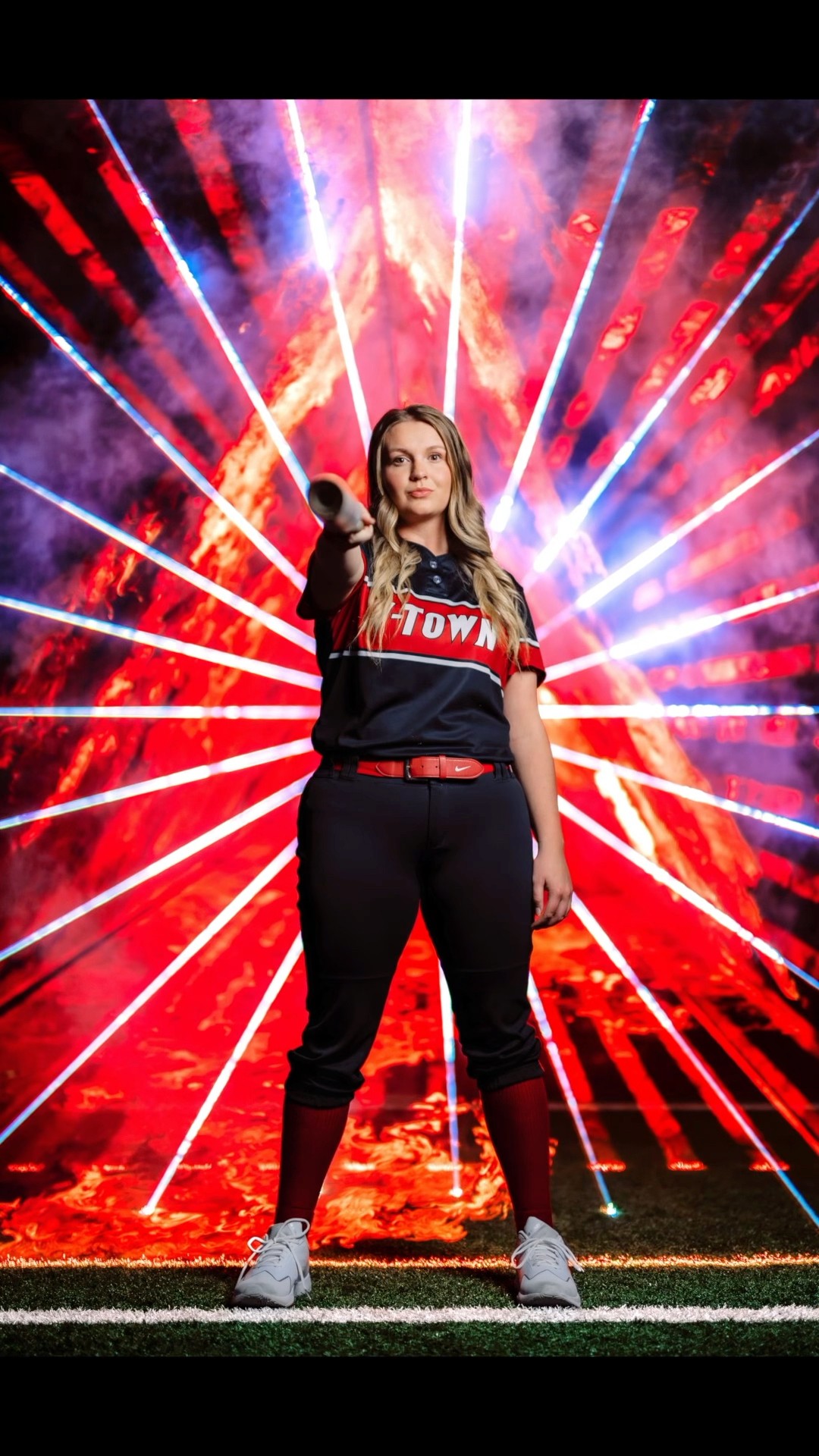 Amazing! The pose, the lights, the reactions!! Softball photoshoot! #sportsphotography