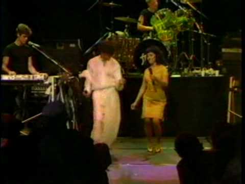 Sparks Live 1983 - Cool Places w/ Jane Wiedlin