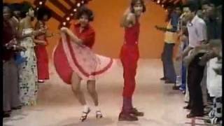 Video thumbnail of "Soul Train Line Dance to Earth Wind & Fire's - Mighty Mighty"