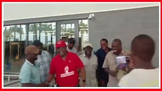 TUNDU LISSU ATUA AIRPORT AKIELEKEA KWENYE MAANDAMANO - APOKELEWA na CHADEMA... screenshot 2