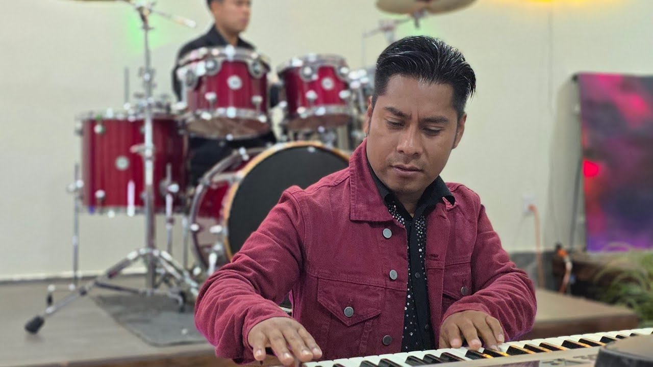 Explosión tepehuajeño NITANDA'A VAKÚN VIVHIN