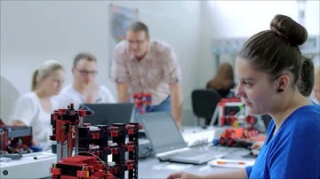 Demonstrating Automation & Control Systems with fischertechnik