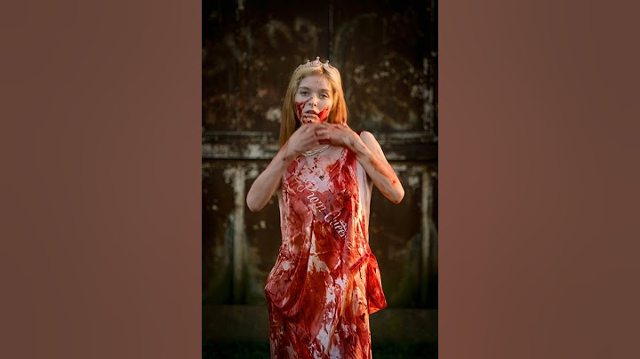 Summoning Bloody Mary: The Chilling Tale That Will Haunt Your Mirror… 👻🔮 #BloodyMary#HalloweenHorror