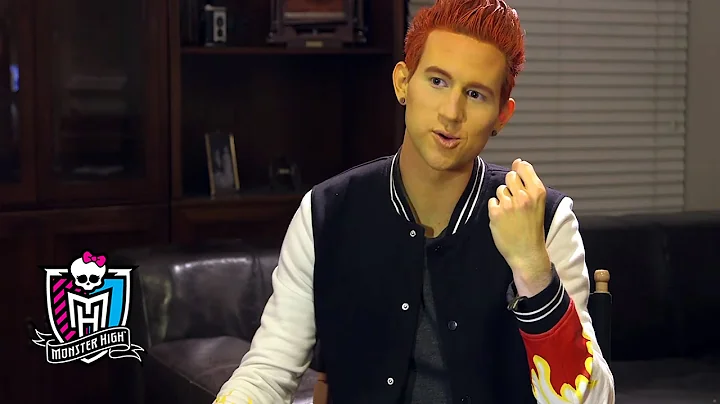 Meet Ricky Dillon as Heath Burns | #ScreamTeam | M...
