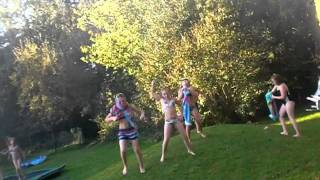 Download Lagu guco99 kinderfeestje van tiener dirte MP3