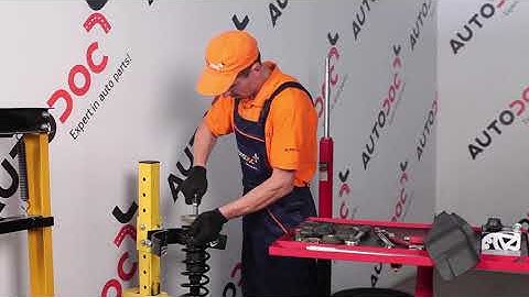 How to change a suspension strut repair kit on VW GOLF 3 TUTORIAL | AUTODOC