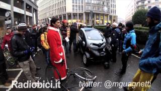 Ciclisti travolti in centro a Milano: 