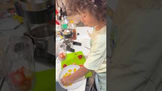 Download Lagu Qairo makes healthy gummies 🍊 #smartkids #cute #funnykids #funnyvideo #3to6yearolds MP3