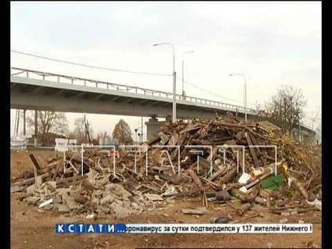 Видео: При строительстве новой дороги, без ведома хозяев, снесли дом на три семьи