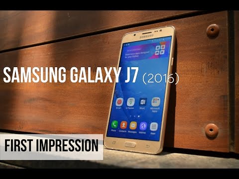 Unboxing Samsung Galaxy J7, apakah HP ini sama kerennya dengan J5 yang kemarin baru diunbox? Ternyat. 