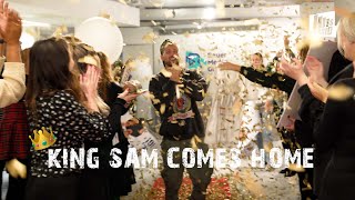 KING OF THE JUNGLE SAM THOMPSON COMES HOME by Hits Radio 1,010 views 5 months ago 1 minute, 31 seconds