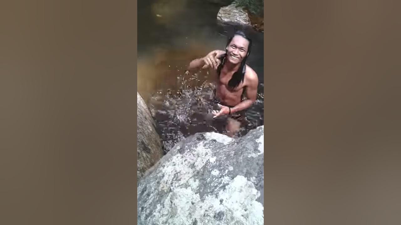 Skodeng awek mandi bogel!!  YouTube