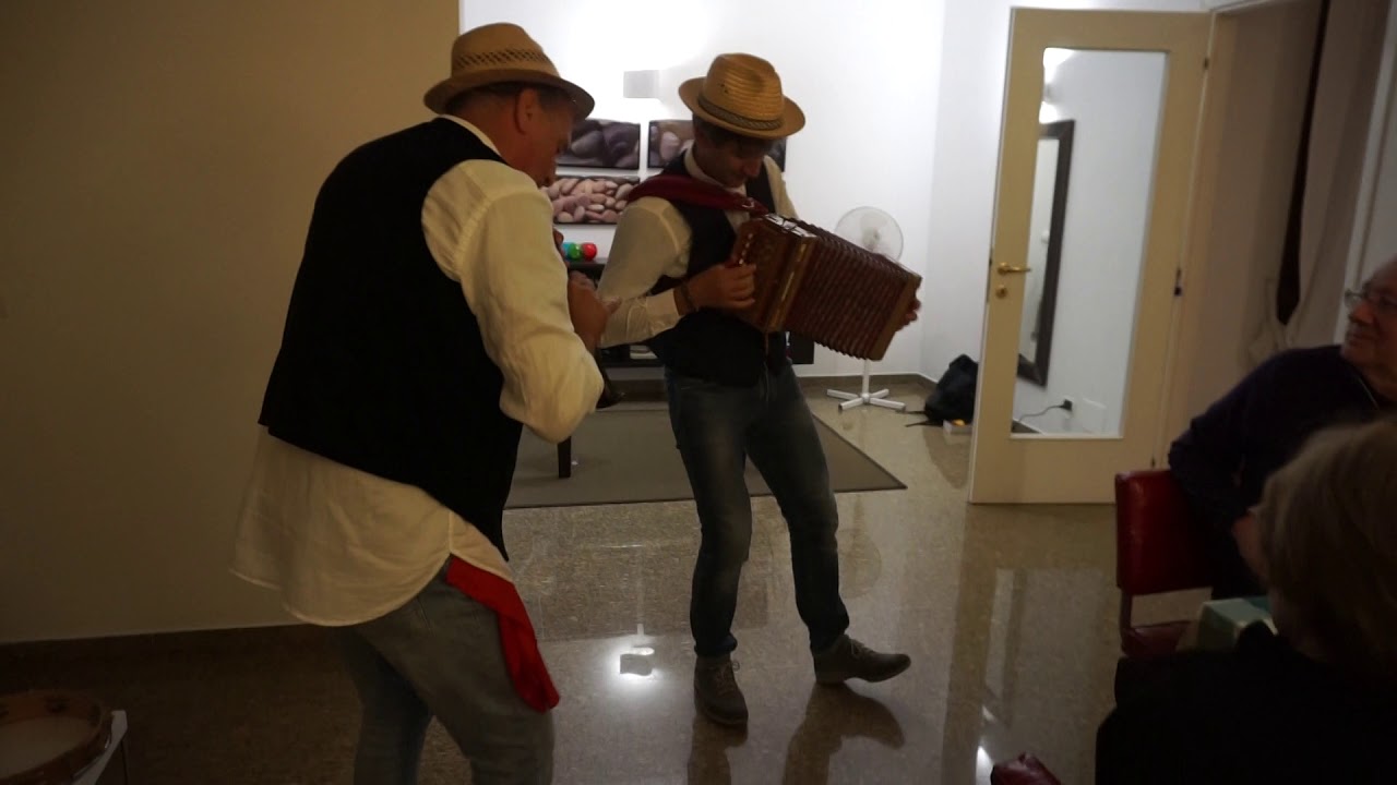Musicians playing traditional shepherd music in Abruzzo