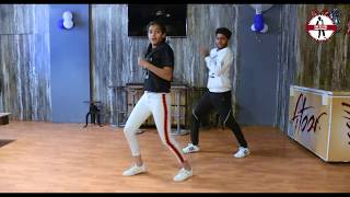 She Move It Like Badshah Warina Hussain Dance Cover  Ft. Vaibhav Mathur & Disha Jain