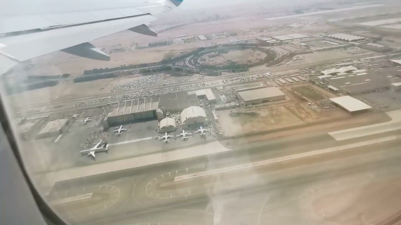 الإقلاع من مطار الملك عبدالعزيز ومشاهدة حي الربوة والبوادي بعد الهدد