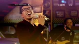 Video thumbnail of "Sammy Simorangkir - Jatuh Cinta (Live at Music Everywhere) **"