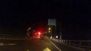夜間開車走過「全台最美高架橋」的南迴金崙大橋 