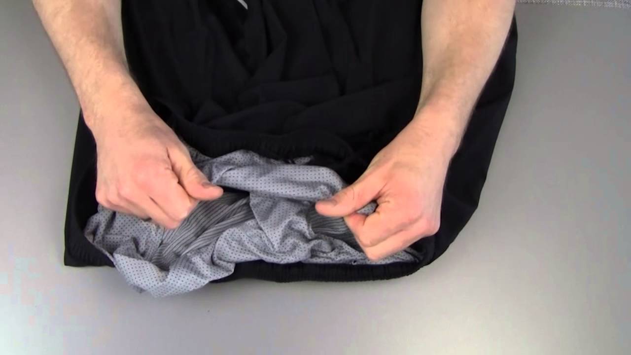 UNDER ARMOUR 9" Running Shorts review - YouTube