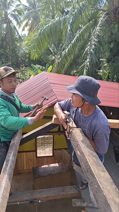 tricks or skills of experienced craftsmen.