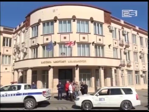 ბონდო თედორაძე და ოლეგ ბროლაძე სასამართლომ დარბაზიდან გაათავისუფლა