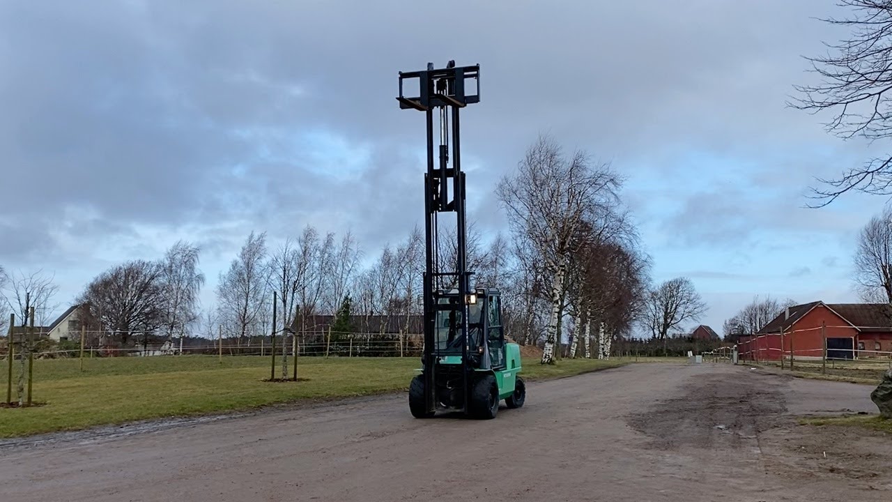 Köp Dieseltruck Mitsubishi FD45K på Klaravik