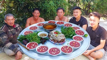 Ăn Sáng Lòng Lợn Tiết Canh Ở Nhà Chú Tôn | Nguyễn Ngọc Biển HN.