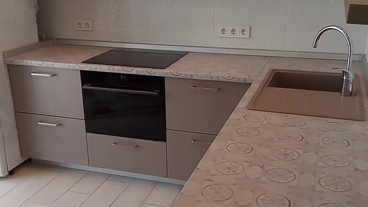 Кухня Cleaf Toucher FA42 со столешницей S942 Марокко LuxForm