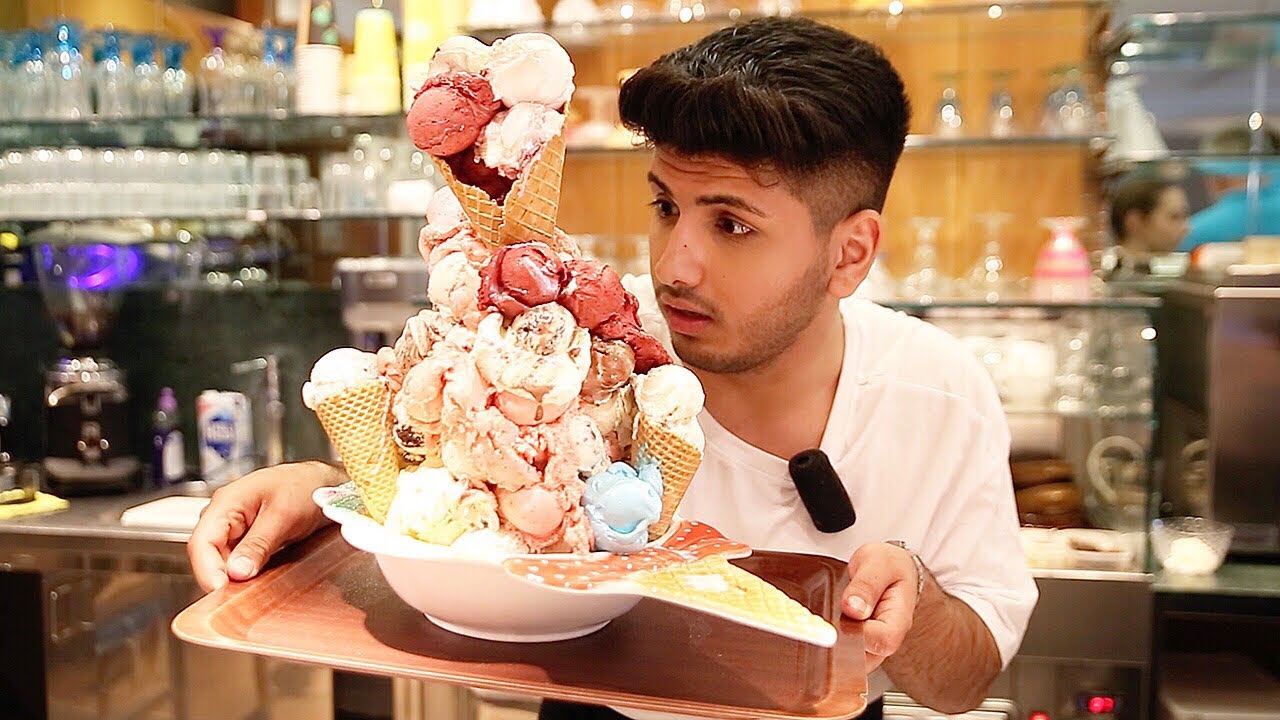 DER GRÖßTE EISBECHER DER WELT!!! 😅| SKK