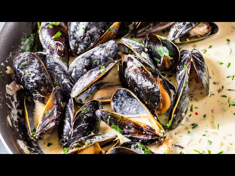 Video: How To Cook Mussels With Vegetables In A Creamy Sauce