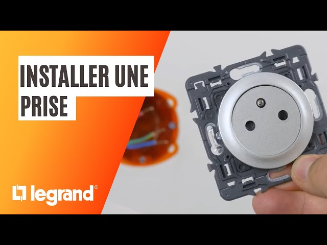 Comment installer une prise de courant Céliane™ Surface Legrand ? 