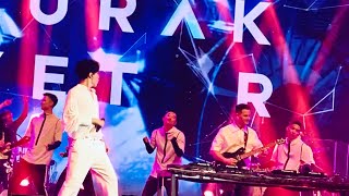 Димаш/Dimash - Weekend (FANCAM Antalya ~ 06.05.2023) feat. Burak Yeter Resimi