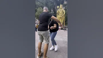 رانيا ازميرالدا شهر عسل جديد مع راجلي في دولة في قارة اسيا 