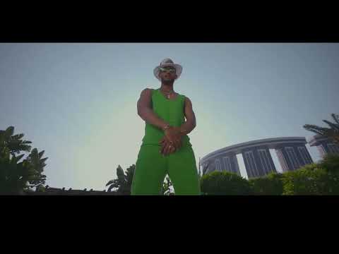 محمد رمضان مايركبش بسكلته