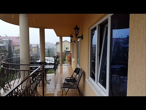 Гостиница Эдельвейс гостевой дом летом в дождь ул. Чкалова, 6 В, Адлер, Краснодарский край, 354340