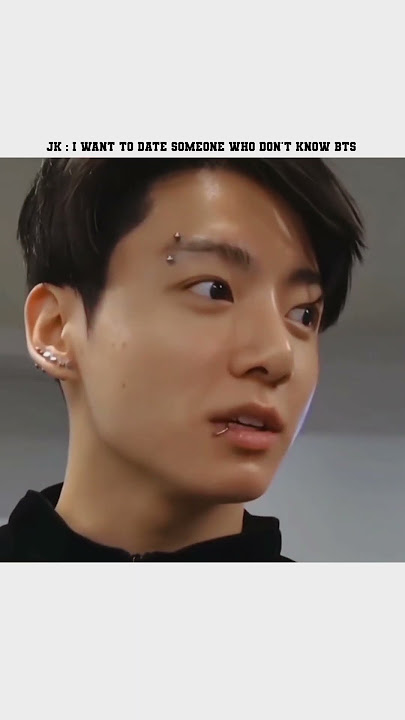 JUNGKOOK LOOKING AT HER??🤯🙃 #bts #btsarmy #trending #btsedits #short #youtubeshorts