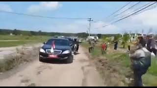الرئيس الإندونيسي يتفقد الطرق في لامبونج جنوب سومطرة  بعد شكاوي المواطنين