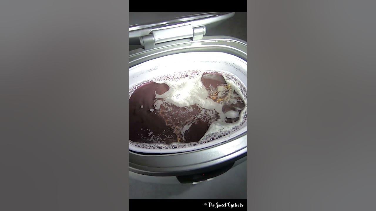 Cleaning a greasy bike chain in an ultrasonic cleaner feat