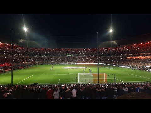 Volledige lichtshow in De Kuip bij Feyenoord - AS Roma!