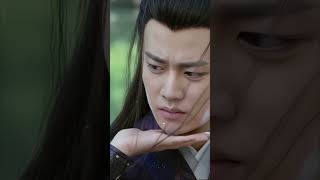 怎么都看不够他们，太有感觉了 😁😁 #任嘉伦 #谭松韵 #锦衣之下