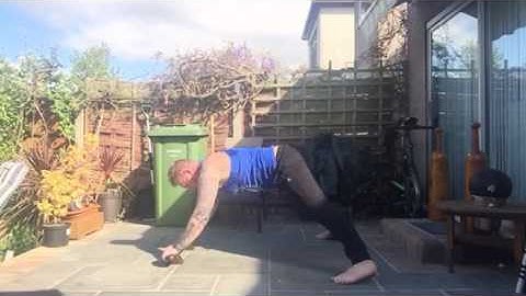 NM PY Shena 2 count split push-up