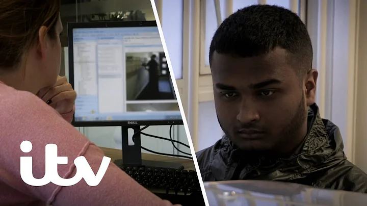 Police Uncover and Arrest A Corrupt Bank Insider | Fraud: How They Steal Your Bank Account | ITV - DayDayNews