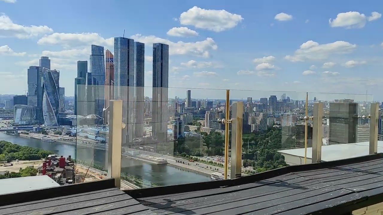 Панорама Москвы с высоты 33 этажа гостиницы Рэдиссон - YouTube