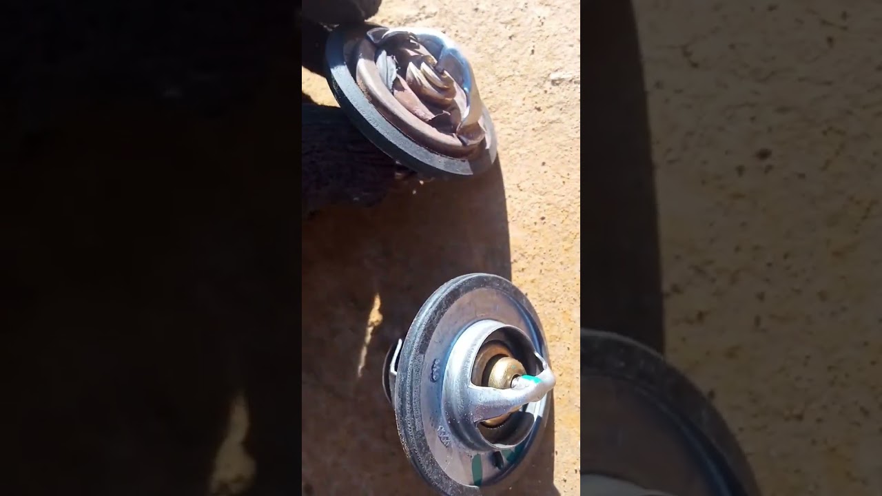 Термостат для Экскаватора погрузчика New Holland B80B