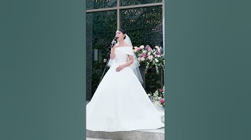 하객들이 오열한, 아이유 찐팬 신부의 축가 #lovewinsall #shorts