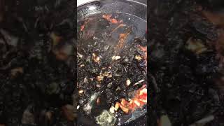 El ARROZ NEGRO más espectacular que vas a ver 🍚