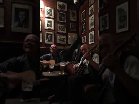 Dirty Old Town performed at O'Donoghue's Pub in Dublin