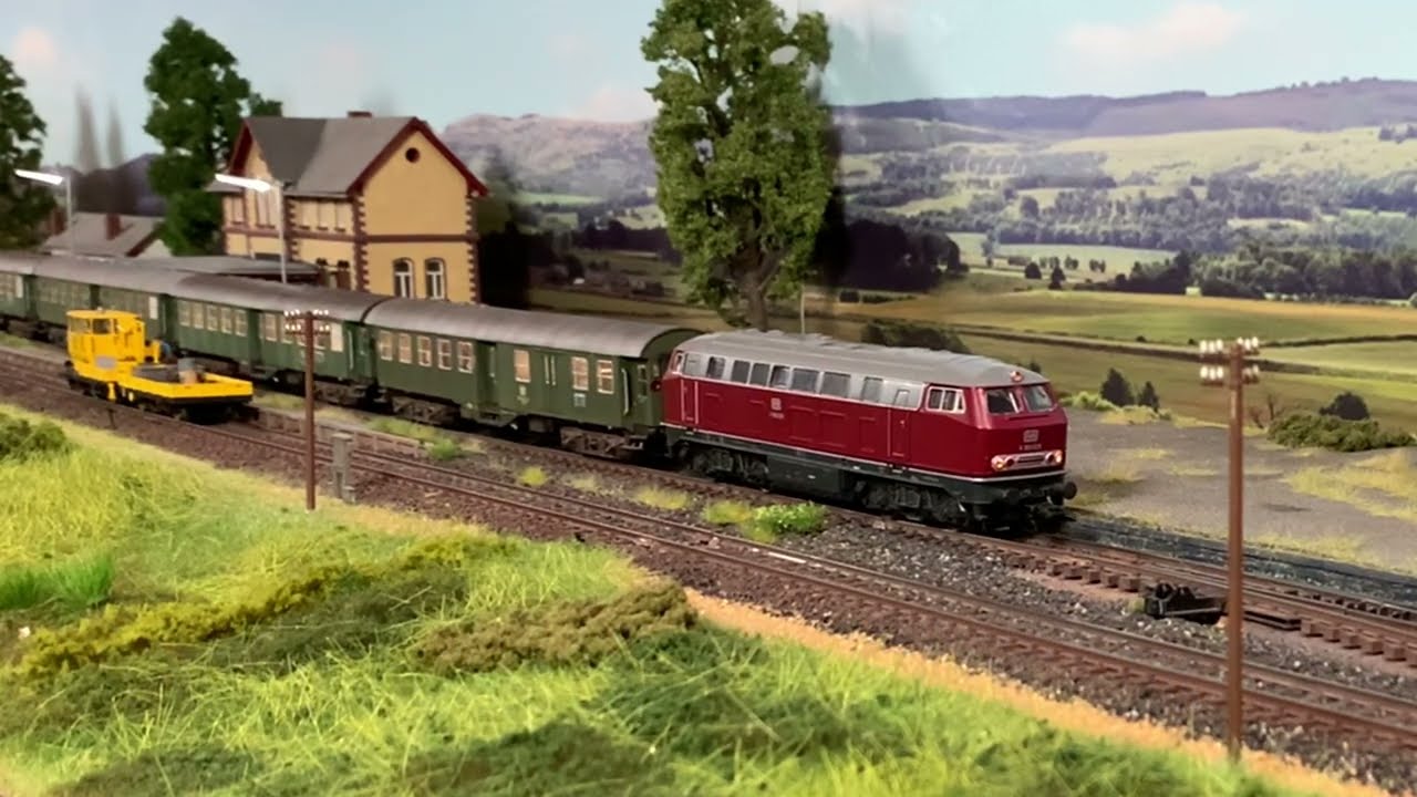 Modellbahn Eifelquerbahn ~ Teil 2 VT 98 und Klv 53 an der Ladestraße